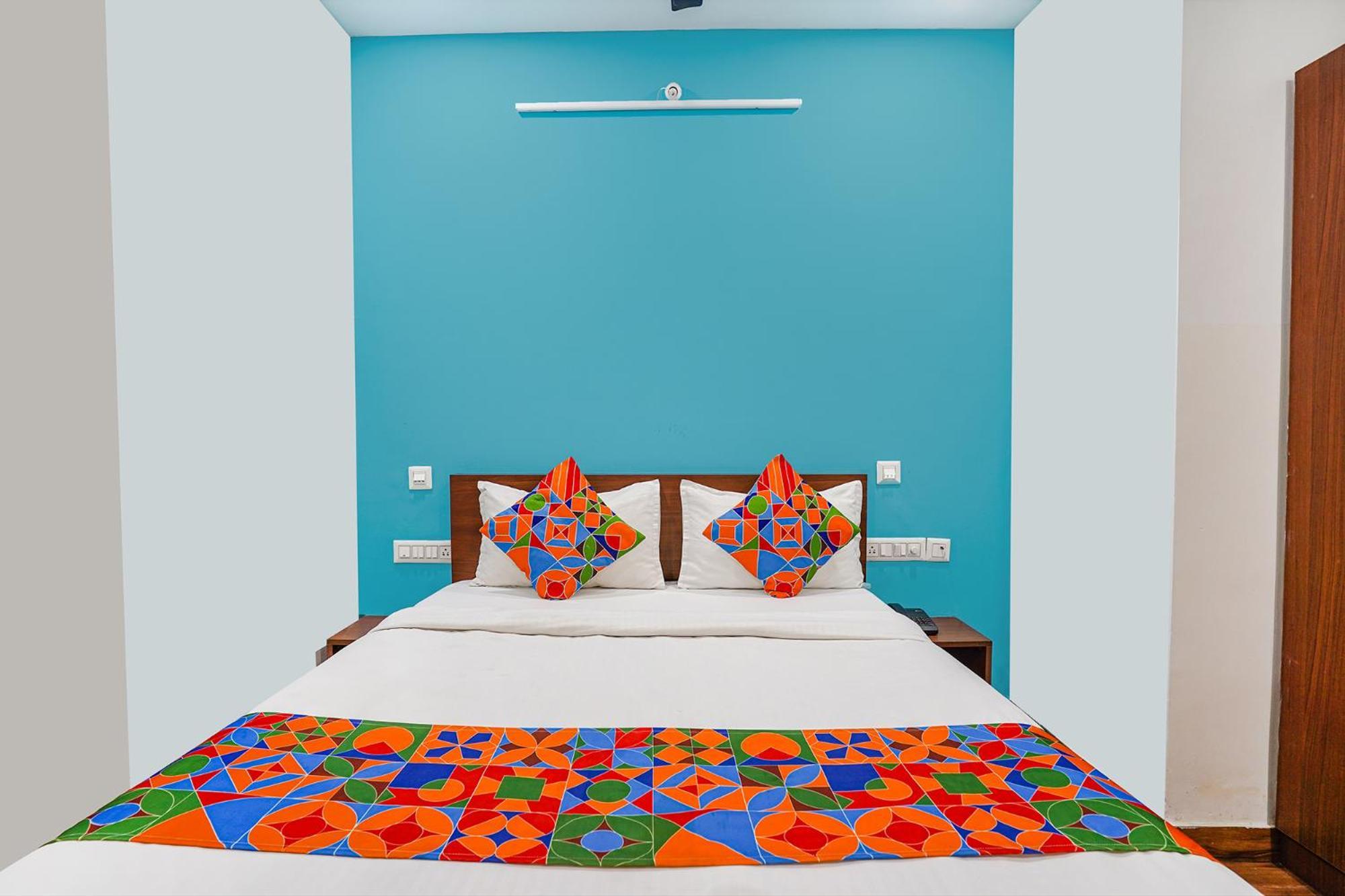 Fabhotel Rlv Green Palace - Nr Kengeri Satellite Town Бангалор Екстериор снимка