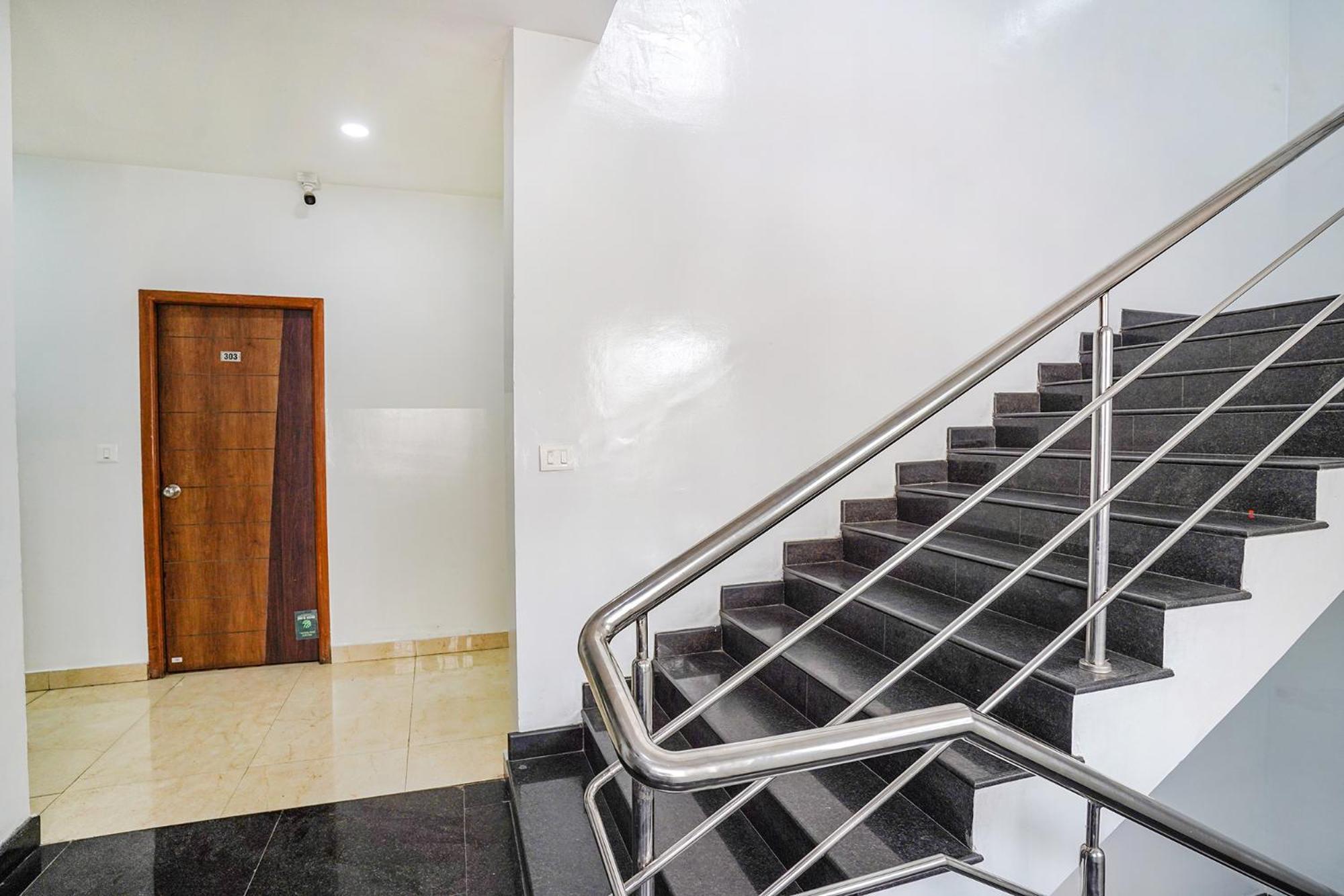 Fabhotel Rlv Green Palace - Nr Kengeri Satellite Town Бангалор Екстериор снимка