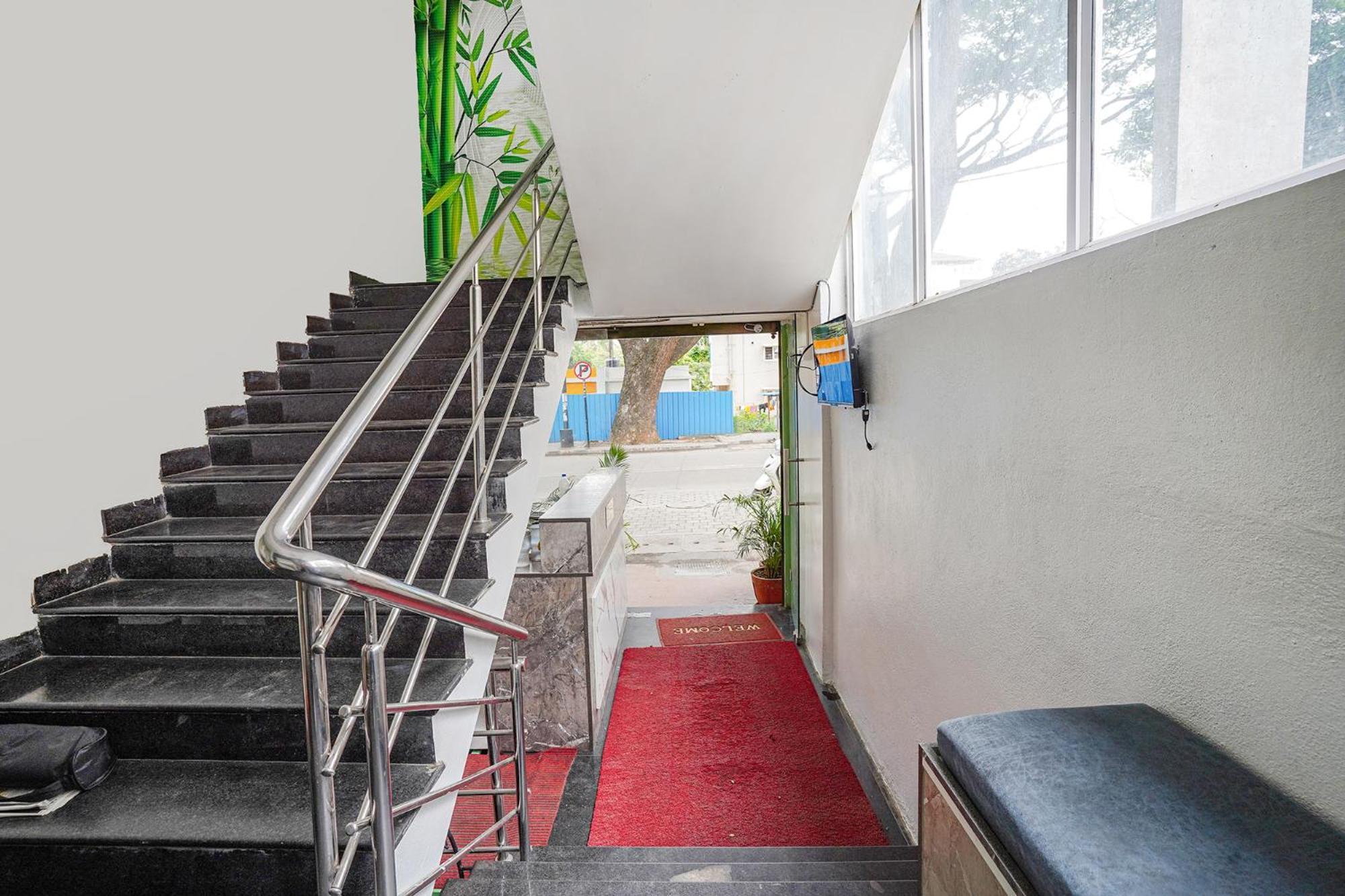 Fabhotel Rlv Green Palace - Nr Kengeri Satellite Town Бангалор Екстериор снимка