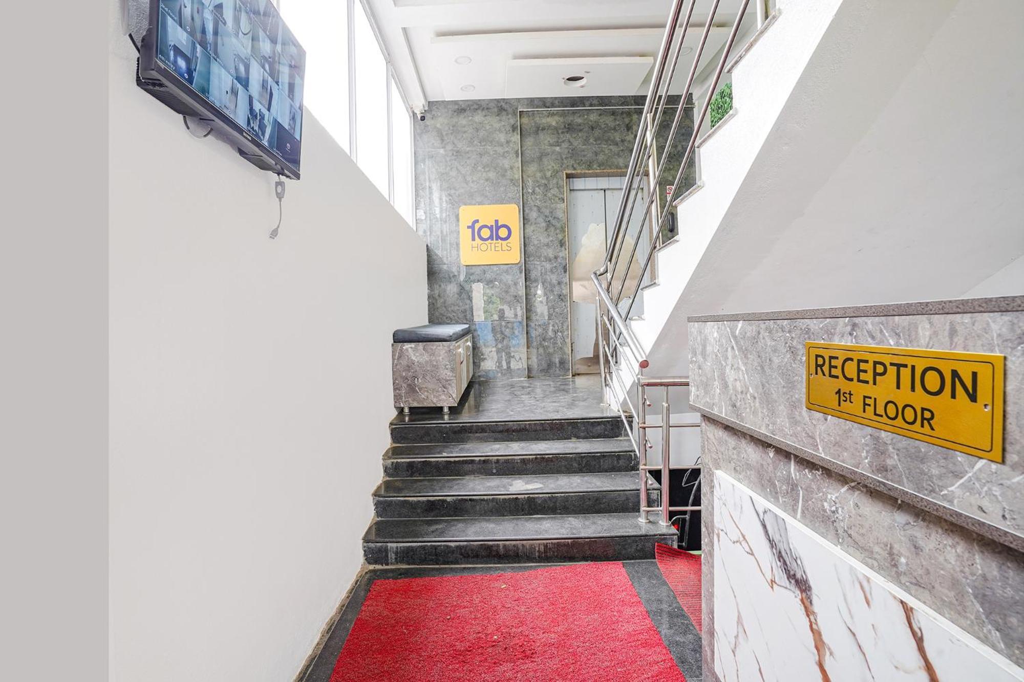 Fabhotel Rlv Green Palace - Nr Kengeri Satellite Town Бангалор Екстериор снимка